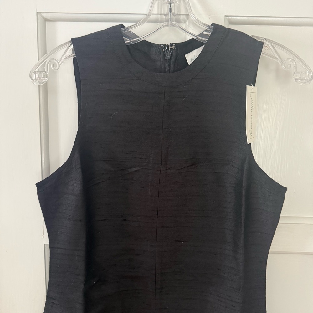 Sleek Black Maxi Dress - Minimal Sleeveless Design - Picture 5 of 7